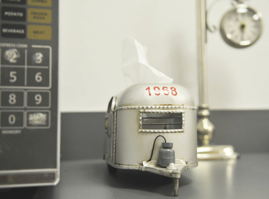 Vintage Iron Tissue Holder Y9945
