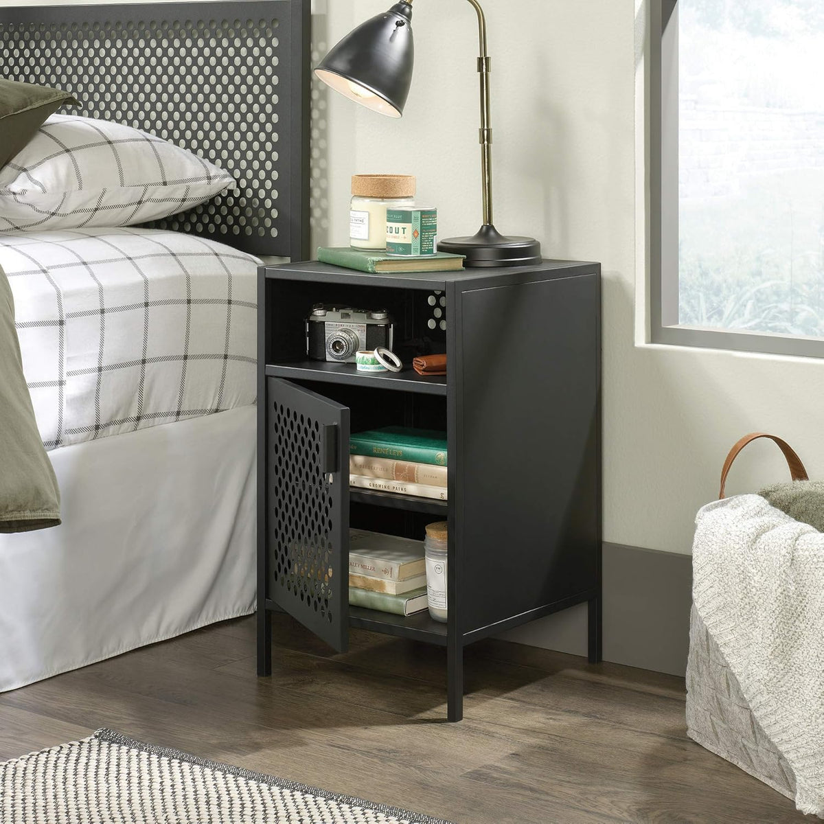 Black Night Stand E27681